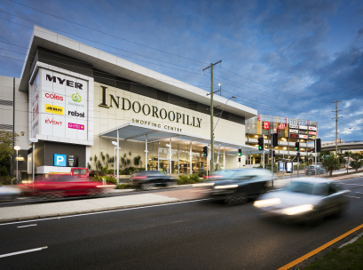 INDOOROOPILLY_SHOPPING_CENTRE_STORE_FRONT