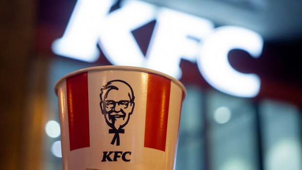 Restaurant Brands snaps up 70 US KFC, Taco Bell stores