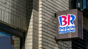 Photo of Baskin Robbins signage