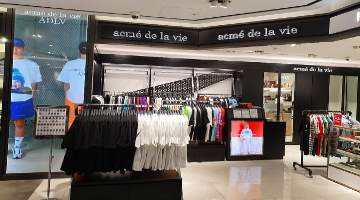 Image of a store