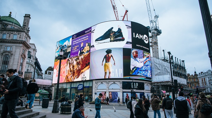 Why Superdry's 3D billboard is “so much more than a gimmick” - Inside  Retail Australia