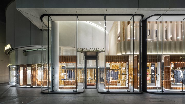 Air of exclusivity: How luxury brands create extraordinary store ...